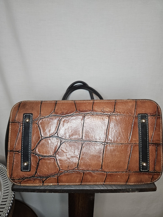 Vintage 90s Dooney And Bourke Croc Embossed Tan And Black Satchel GUC - Picture 6 of 15